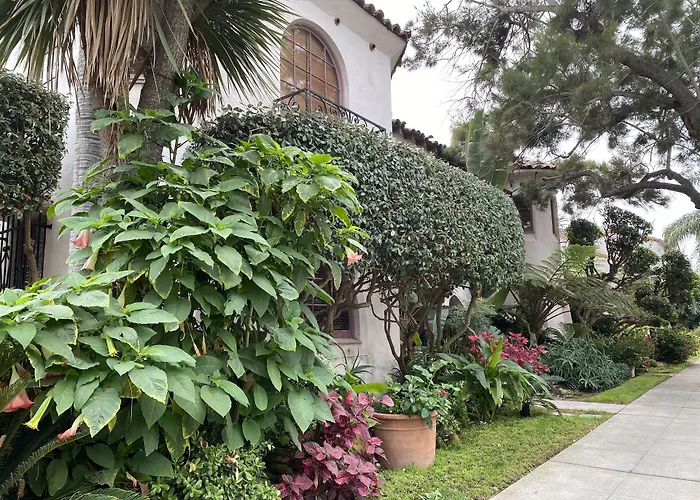 Villa Rosa Inn